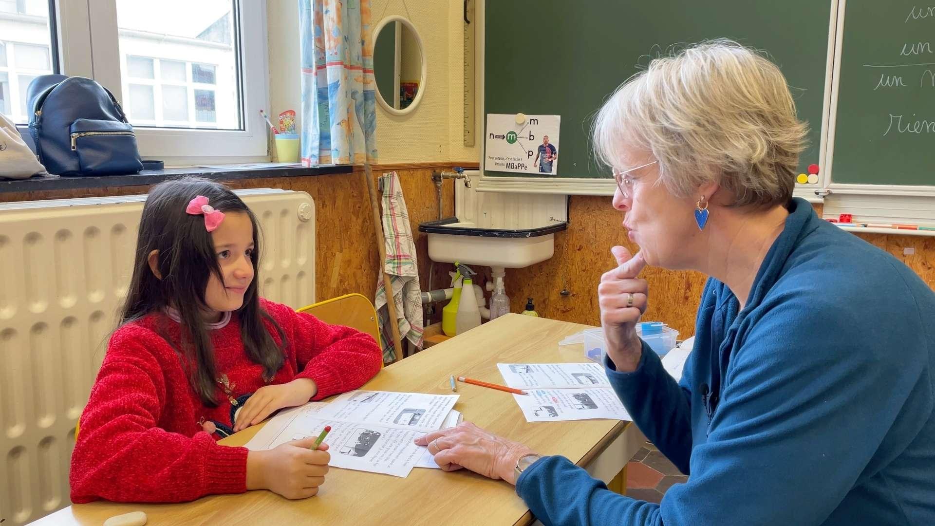 Enfant Avec Aide Pedagogique Apedaf